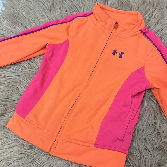 Under Armour Girls Set - Picture 2 of 9